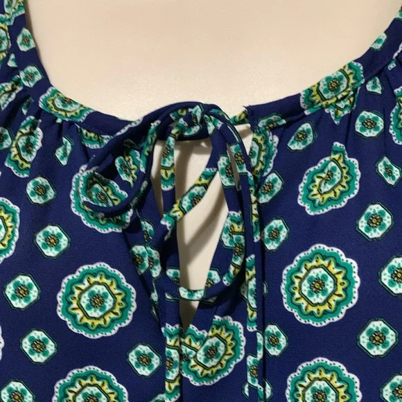 PLEIONE top - Picture 2 of 10